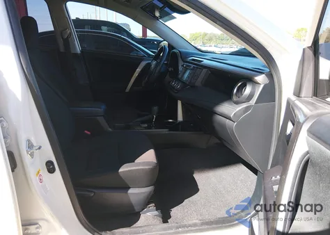 2018 Toyota Rav4 Le z USA, uszkodzony, nr VIN JTMZFREV0JJ731506